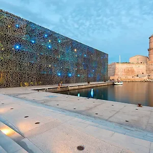 Magnifique Haut De Les Camoins Hébergement de vacances